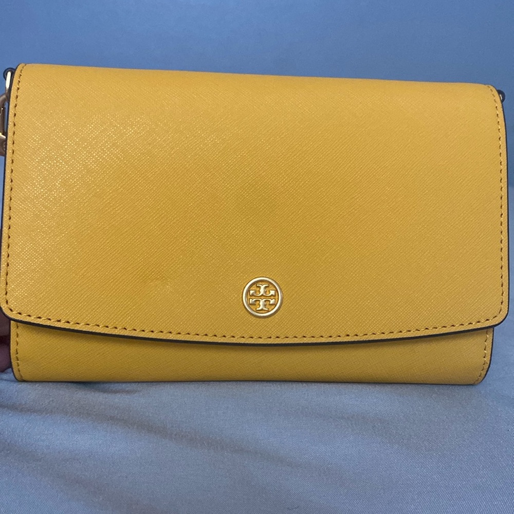 Tory Burch Robinson chain wallet